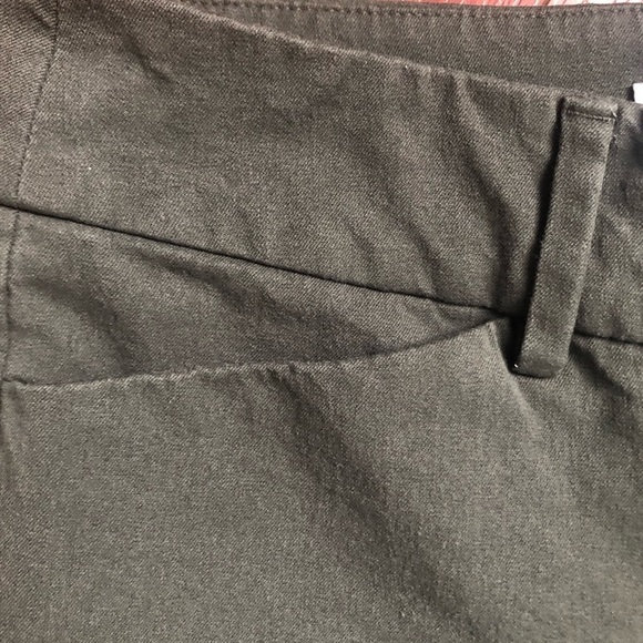 Ricky’s Khaki ankle taper cotton/viscose blend size 4 - Picture 6 of 10